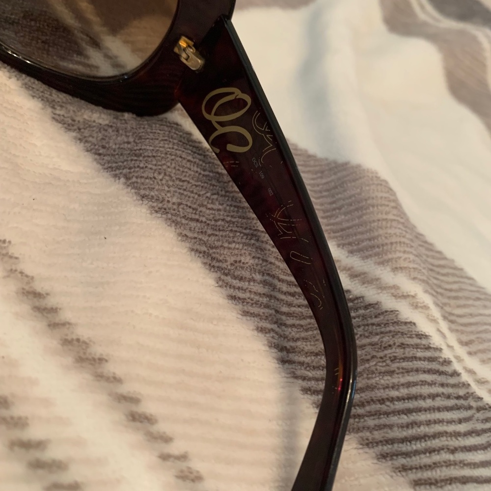 Oleg Cassini 57016 Sunglasses - Picture 5 of 5